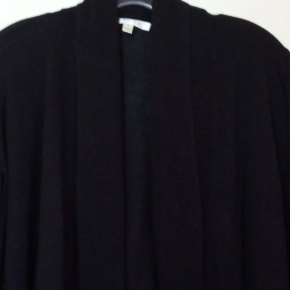 Cyrus black cropped drape cardigan with 3/4 length sleeves women's size large - Picture 3 of 5